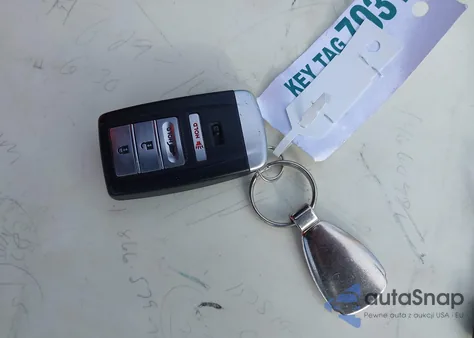 2017 Acura Rdx Acurawatch Plus Package z USA, uszkodzony, nr VIN 5J8TB4H31HL018841